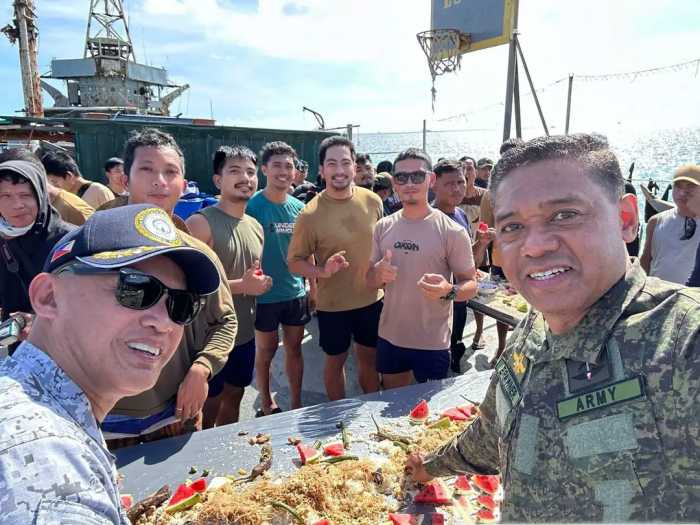 菲律宾总司令伪装成渔民，登上坐滩菲舰：40多名菲军仁爱礁吃烤肉