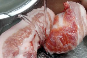 长期吃久冻的肉会致癌？冰箱里的肉冻多久就不能吃了？今天讲明白